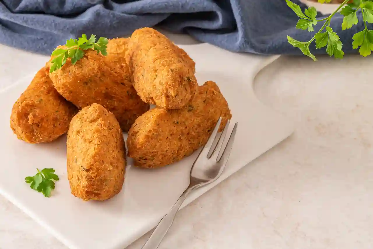 Bolinhos-de-Bacalhau-Brazilian-Food